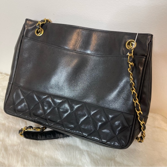 Chanel Vintage Shopping Tote Lambskin Medium - Picture 8 of 10